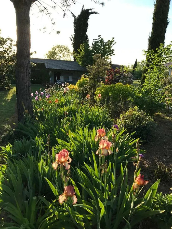 Вилла Les Jardins De Gaston Mauvezin